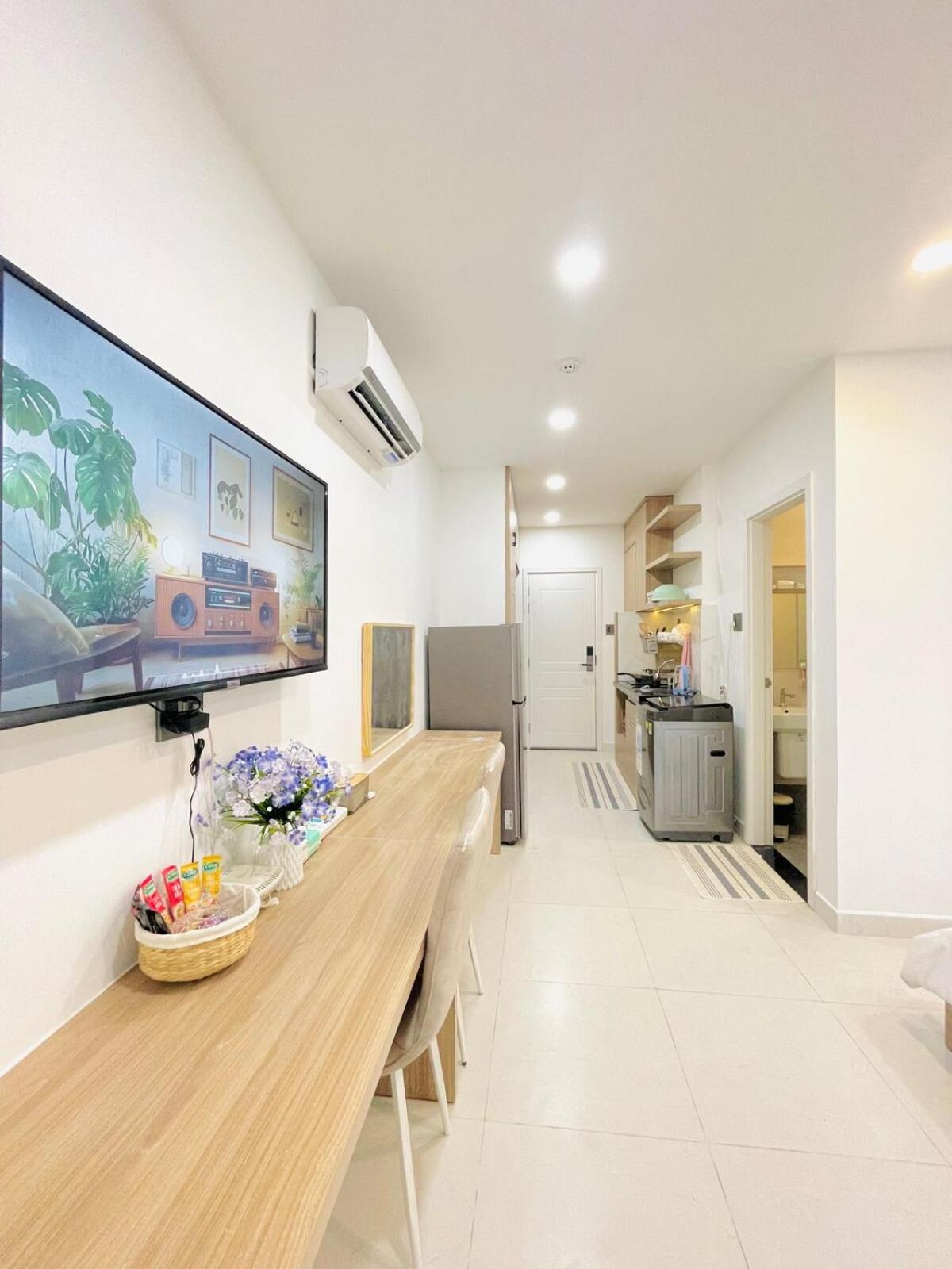 Apartment 501 Modern With Balcony & Kitchen Ho Chi Minh City