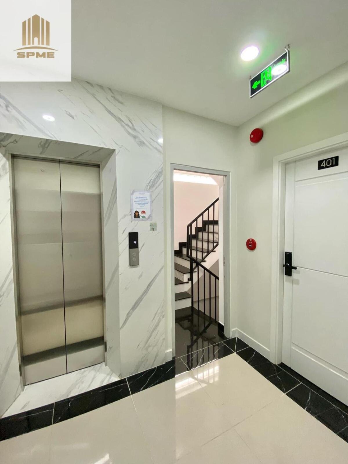 Apartment 501 Modern With Balcony & Kitchen *